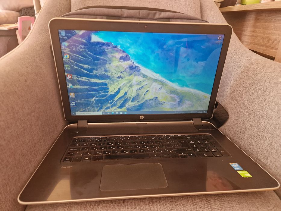 Продавам лаптоп HP Pavilion 17 Notebook