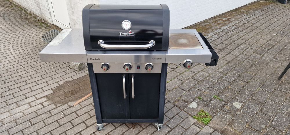 Gratar pe gaz Char-Broil Professional Tru-Infrared