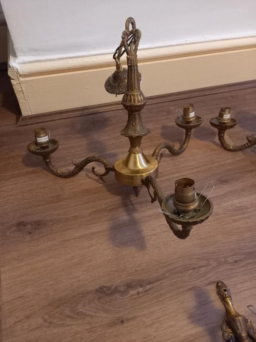 Lustre de bronz si aplice de bronz