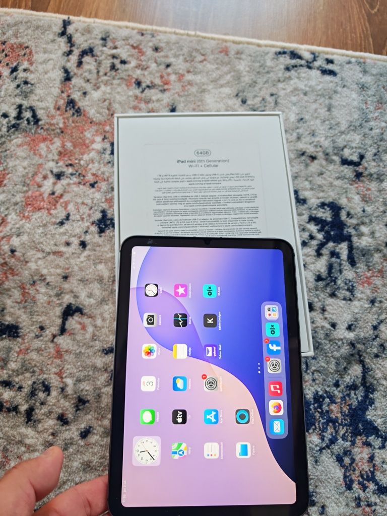 Vând iPad mini 6 A2568 5g Cellular 64gb