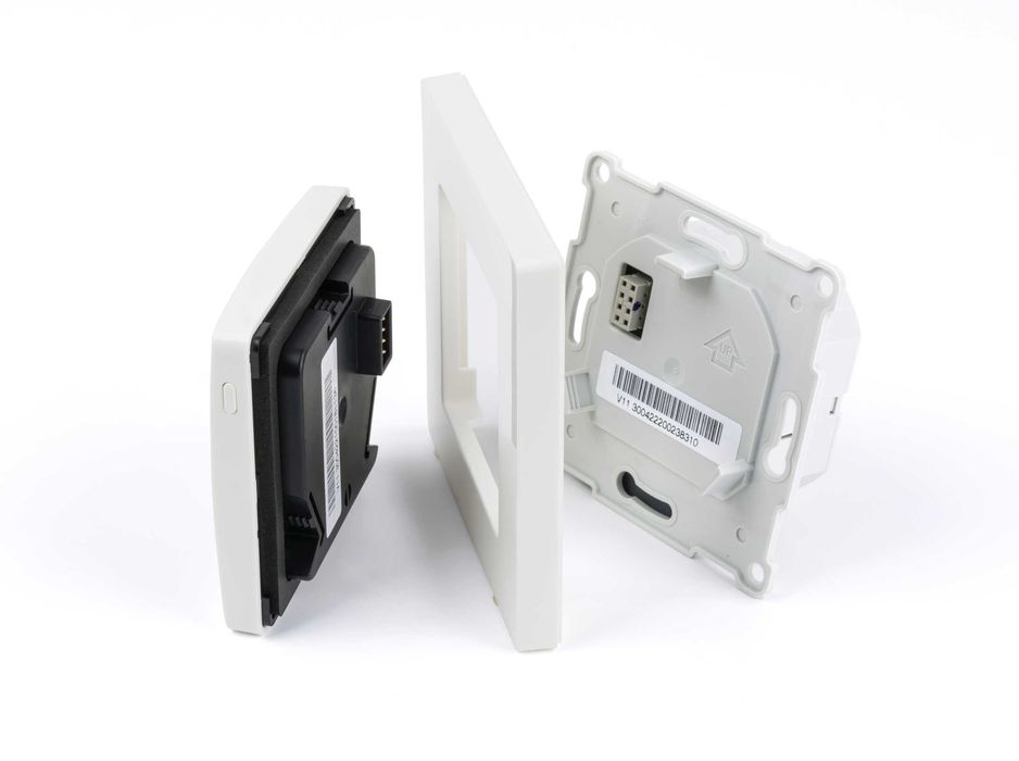 Терморегулатор DEVIreg Touch управление за подово отопление