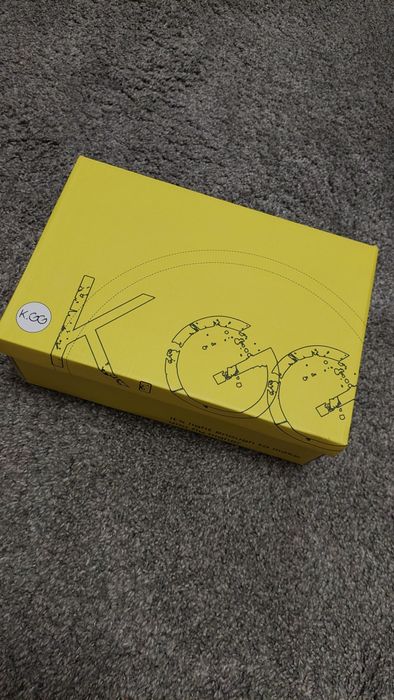 Продавам чисто нови маратонки