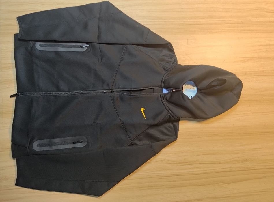 Vand nike tech nocta.