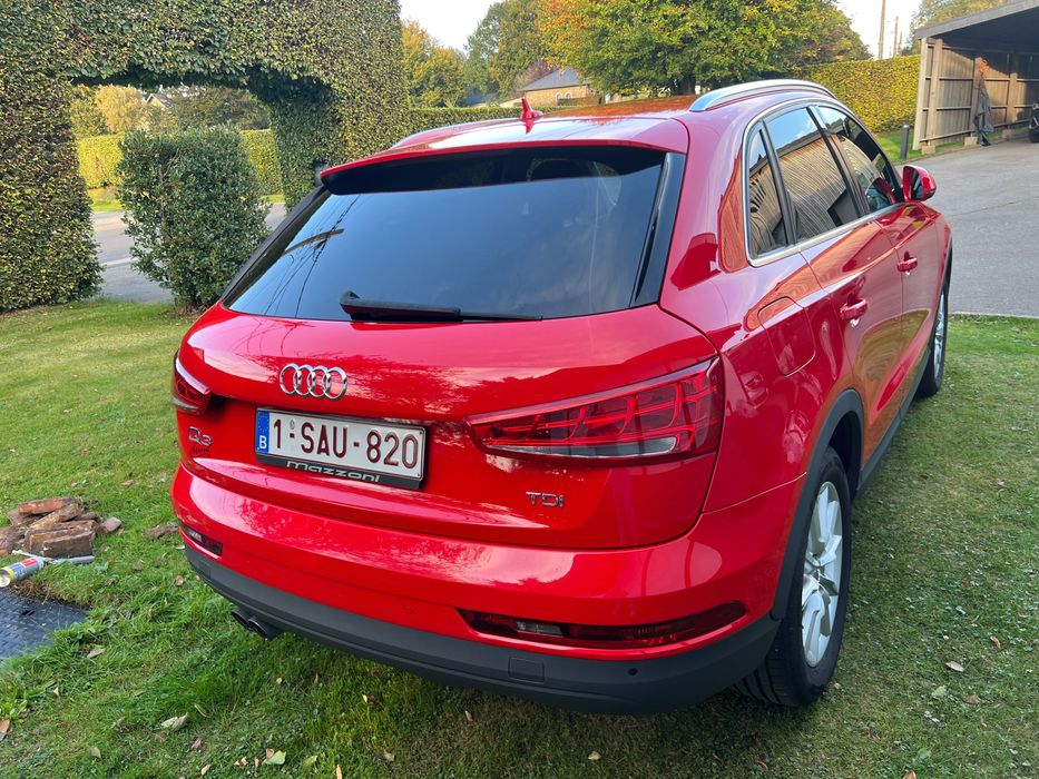 Vând AUDI Q3 în stare foarte buna