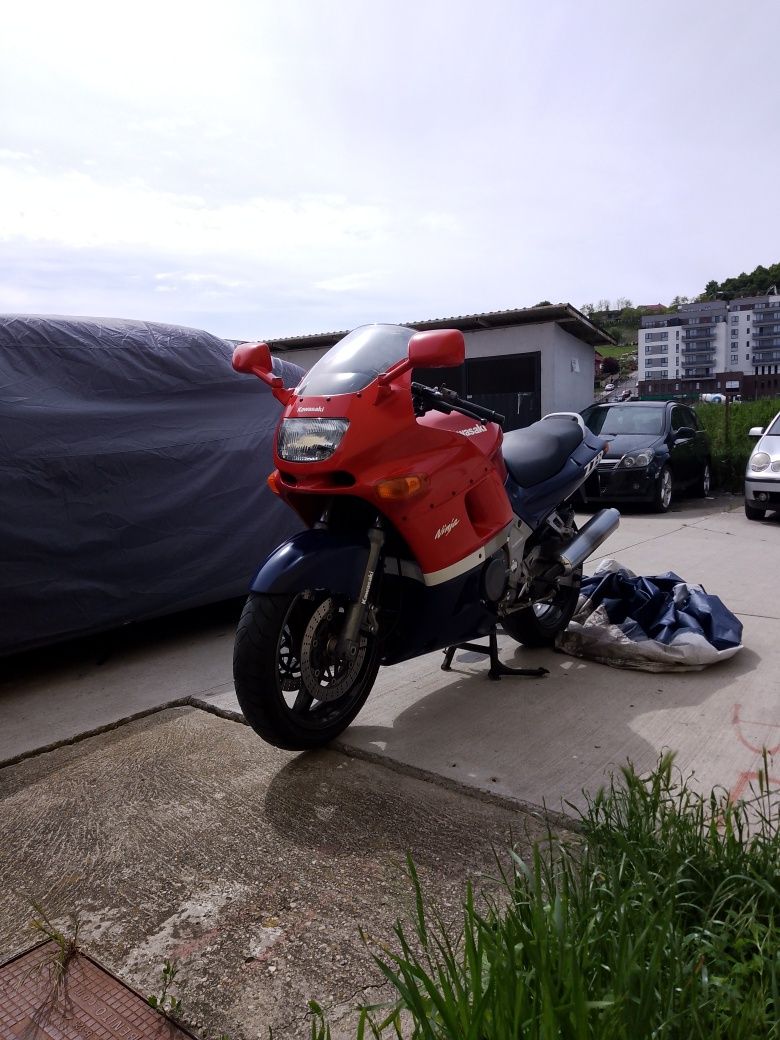 Vând Kawasaki zzr 600