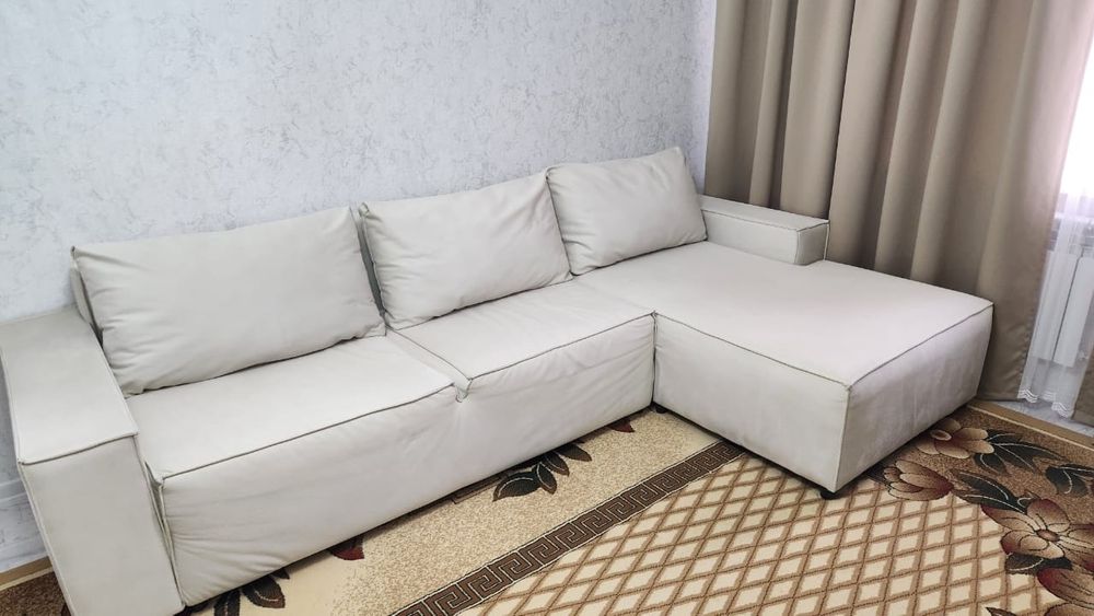Продаю угловой диван