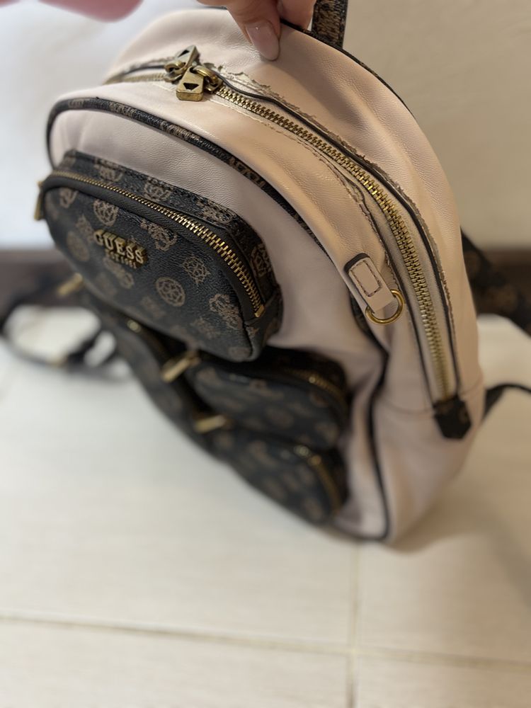 Оригинална раница Guess