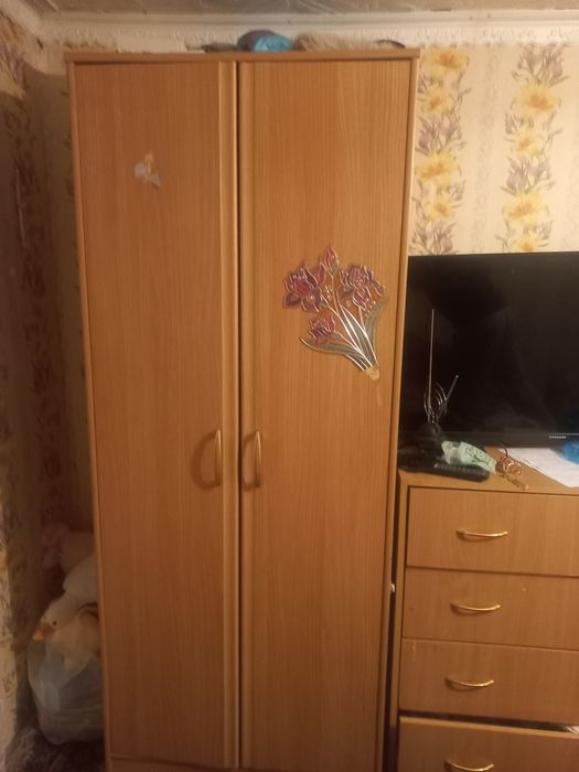 Продам шкафв хорошем состоянии.