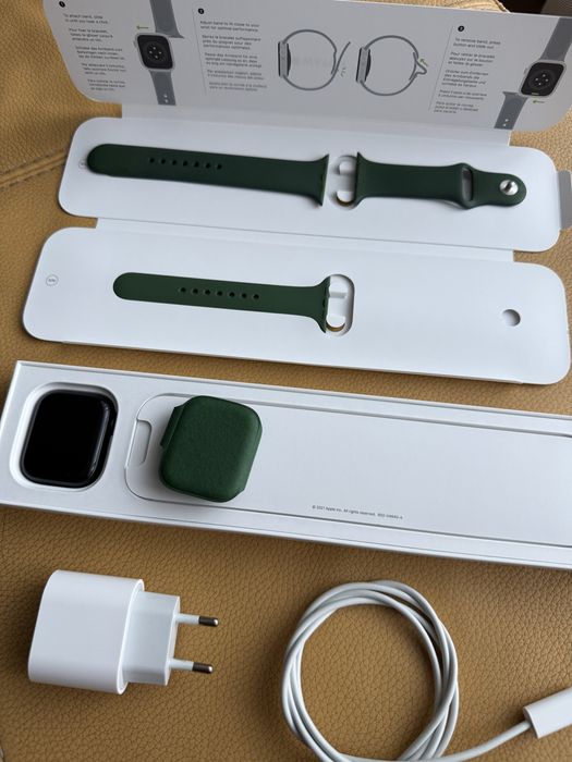 Часовник Apple Watch Series 7
