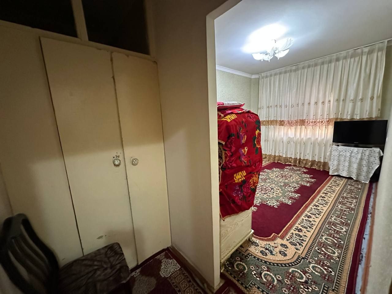 Продается 3х комнатная кв (встреченный) в 6- микр по договорной цене.