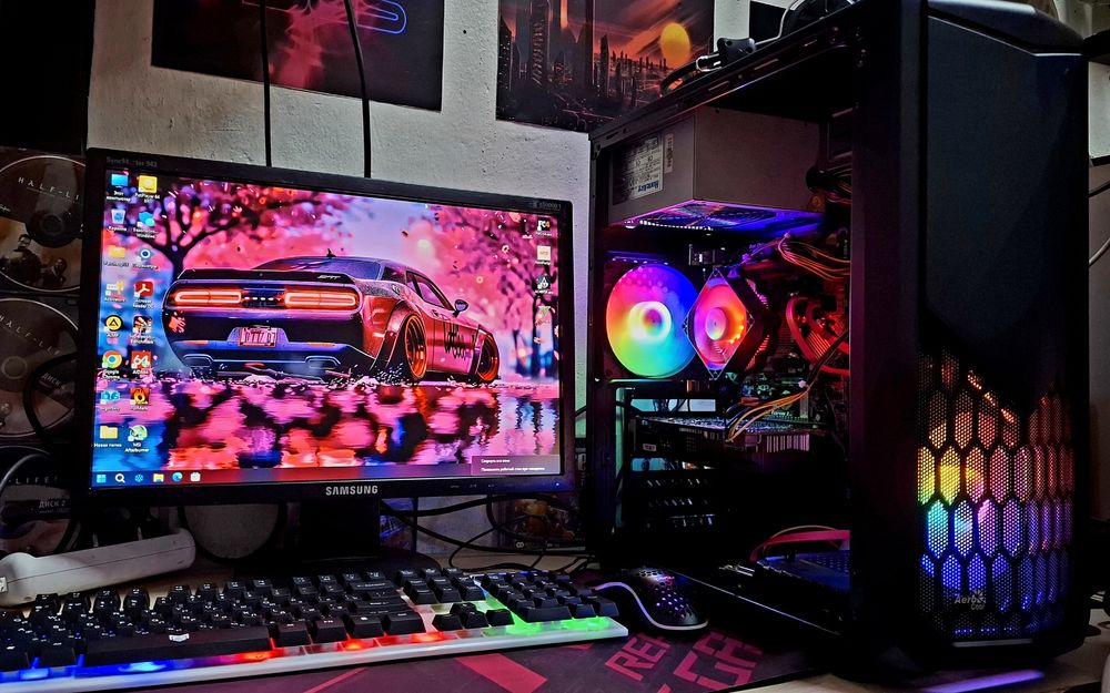 Продам компьютер, полный комплект, включай и поользуйся