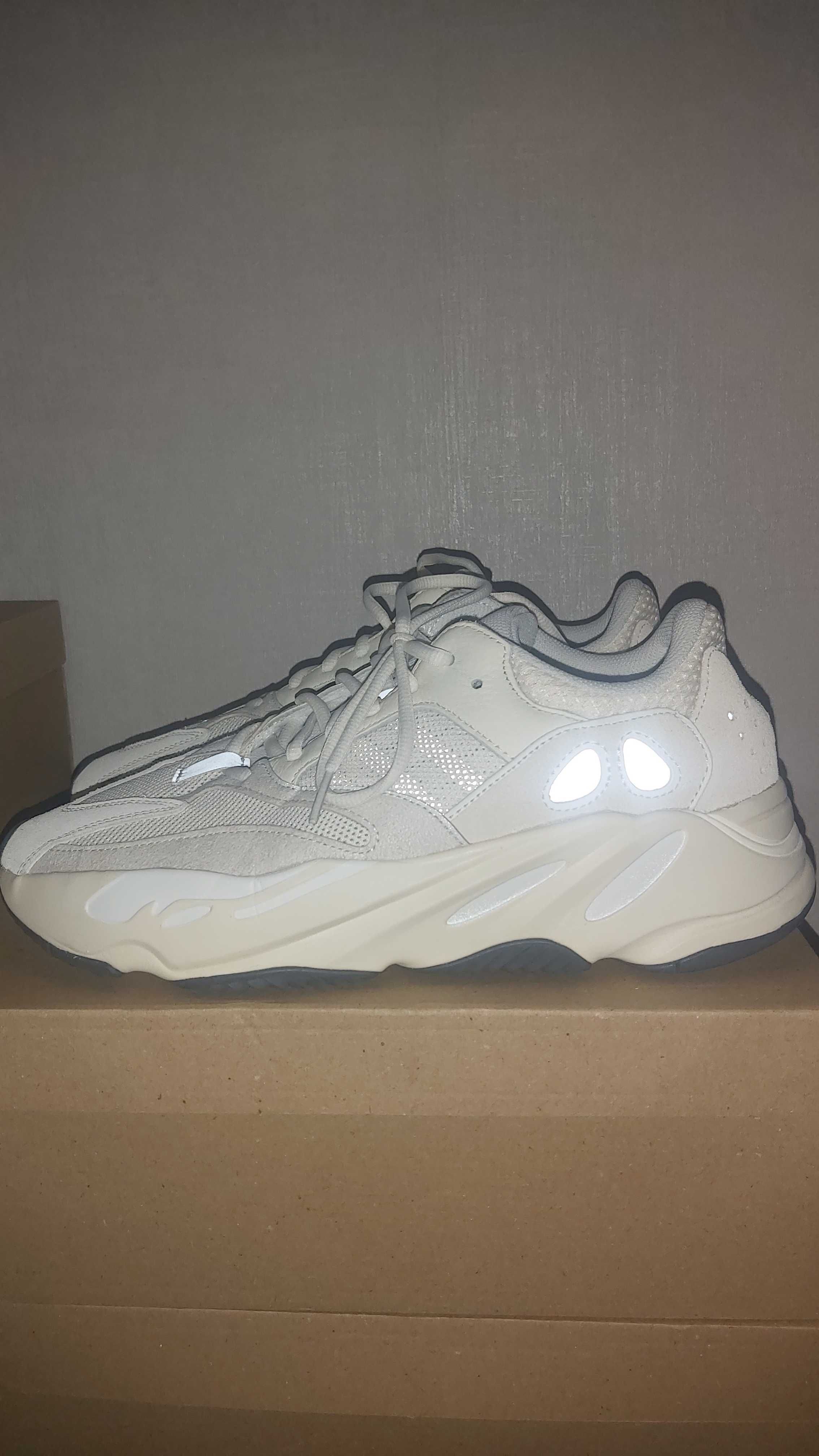 Adidas Yeezy Boost 700 "Analog" - Номер 44 2/3