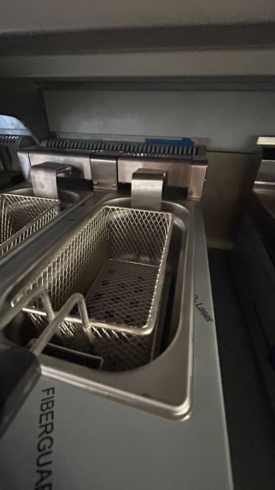 Двоен електрически фритюрник SNACK 3 + 3 литра