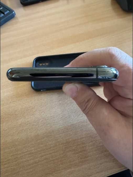Продавам IPhone XS 256GB