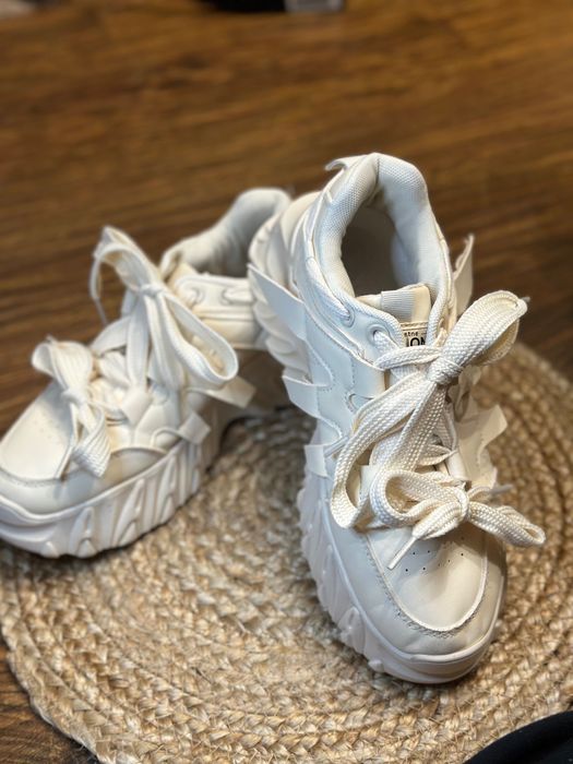 Бели маратонки Fashion