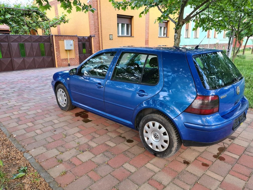 Volkswagen Golf 4