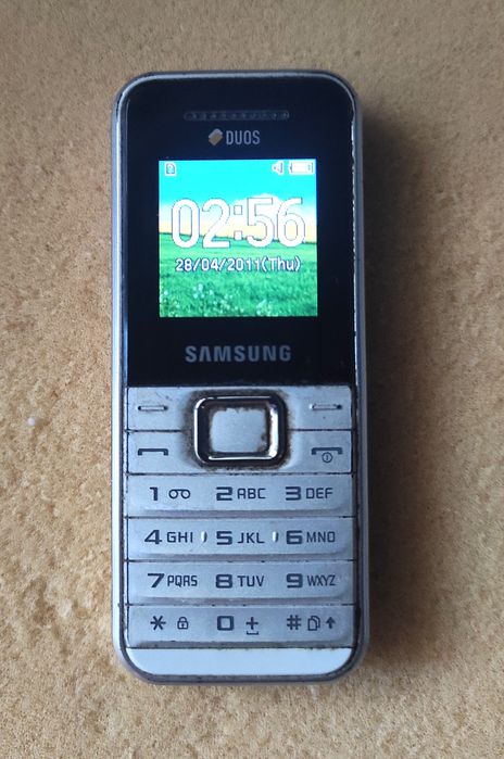 Работещи телефони.без зарядни последните два са за батерия