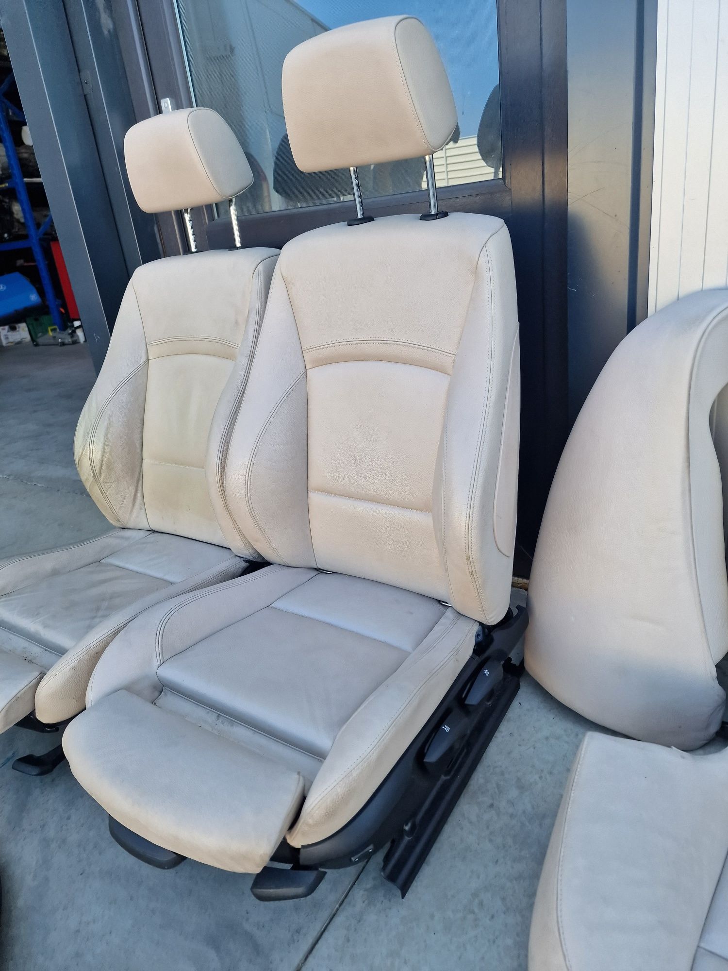 Interior scaune recaro sport bancheta rabatabila bmw e90 fara incalzir