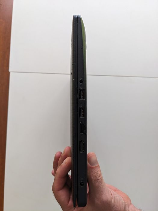 Лаптоп Dell Vostro с i3 Intel 10th gen, 10то поколение процесор - 15"