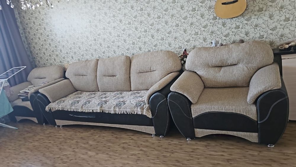 Отдам даром диван