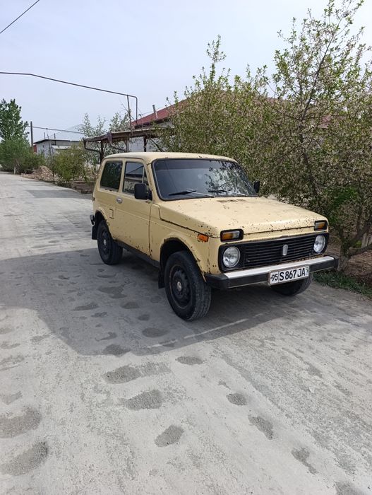 Niva 2121 Sotiladi