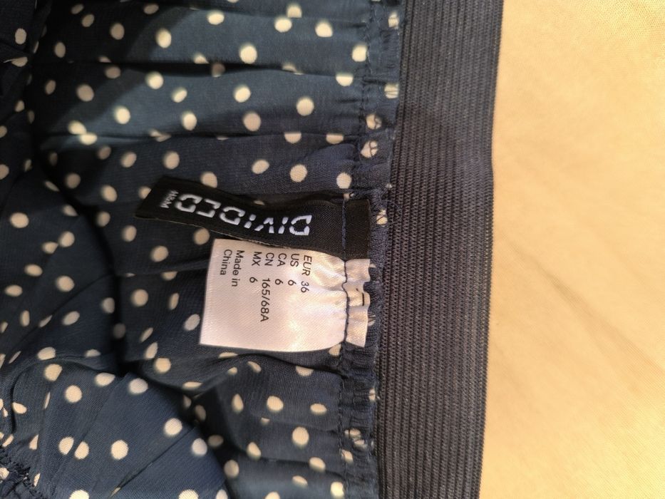 Vând fuste mărimea 36