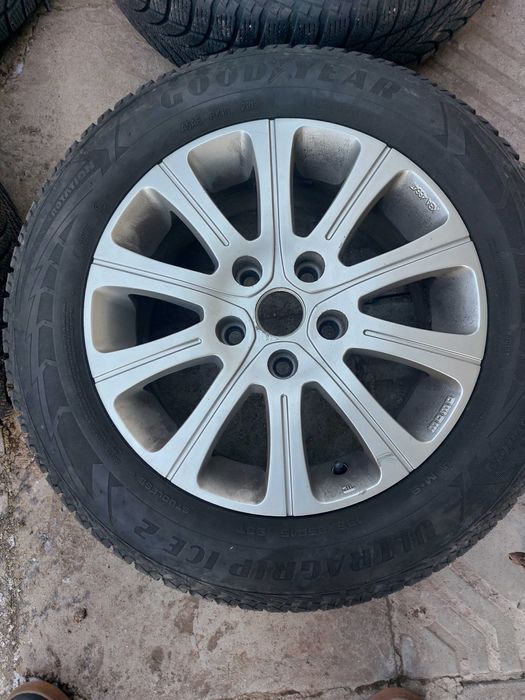 Джанти със зимни гуми за Мерцедес В клас 195/65/15