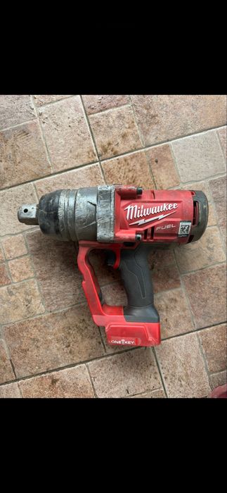 Milawaukee m18 defecta pret 450 lei