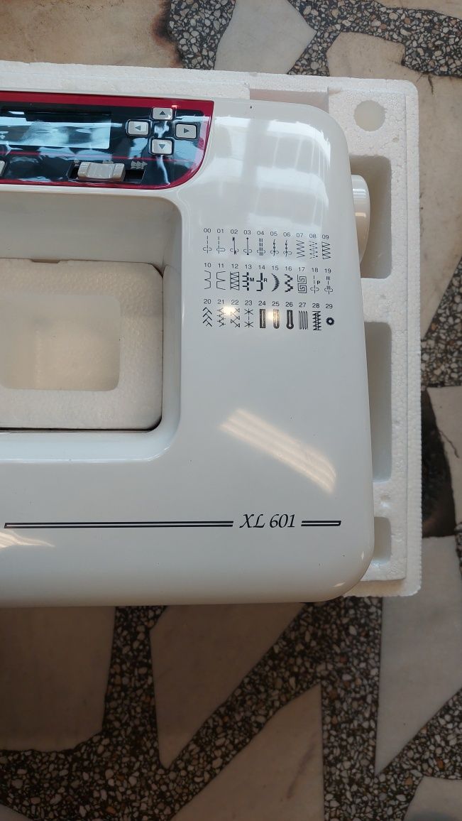 Шевна Машина Janome XL 601 Нова