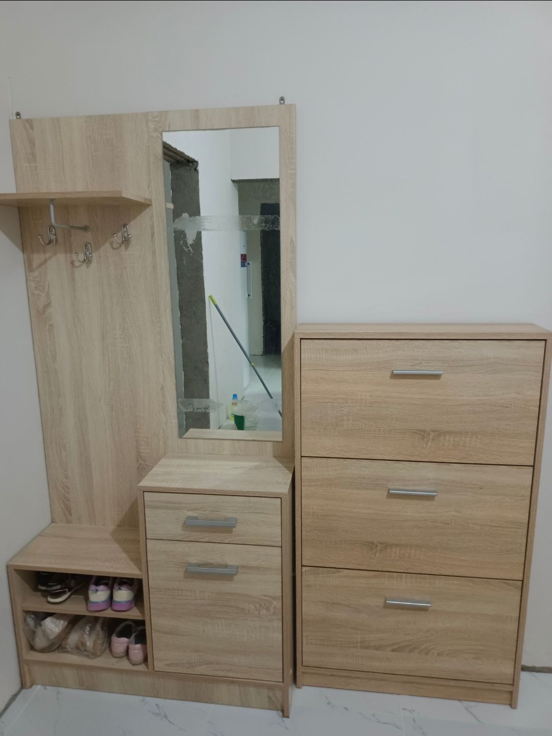 Продам комплект в прихожую