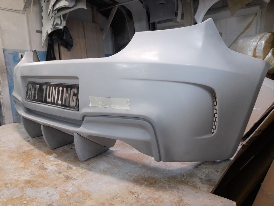 Bara spate Bmw seria 1 look 1m e81 e87