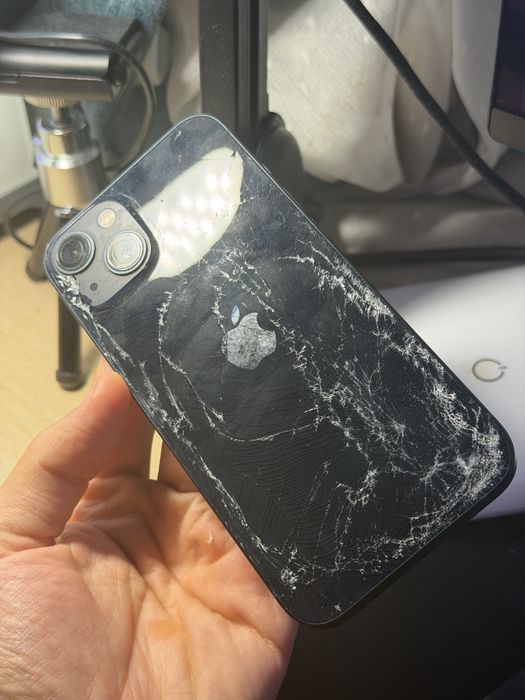 iphone 13 128gb liber de retea spart pe spate si cu baseband defect