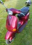 Scuter Piaggio Vespa ET2, 49cc