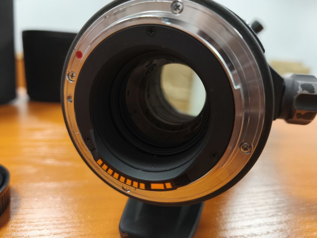 Телеобъектив Sigma APO 300 mm