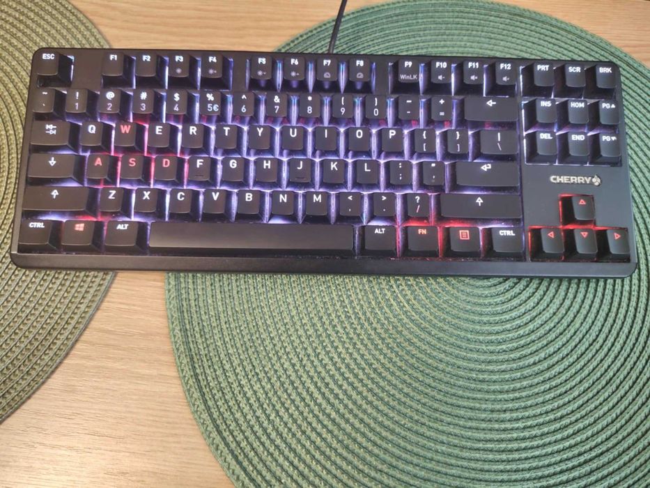 Tastatură mecanică RGB silențioasă Cherry G80 cu switch MX Silent Red