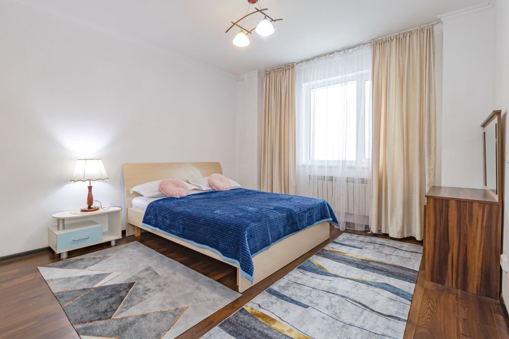 2 ком возле Байтерека в ЖК Лазурный квартал. 6 спальных мест