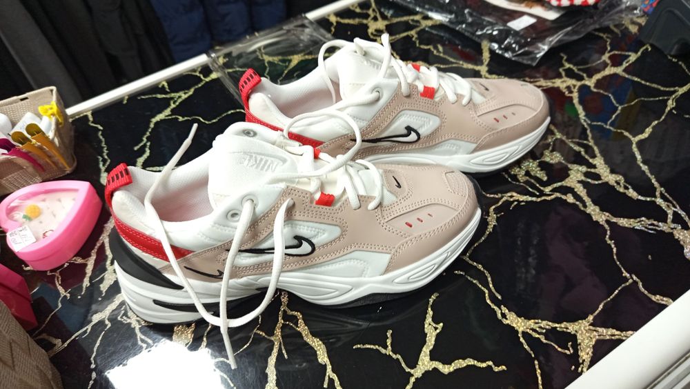 Маратонки дамски NIKE