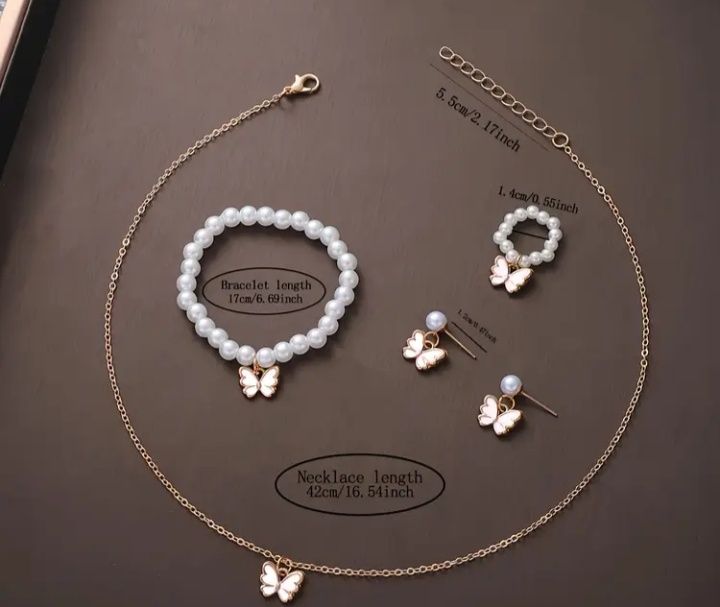 Set Bijuterii Elegant (Colier + Brățară + Cercei Fluture) + Ceas LED C