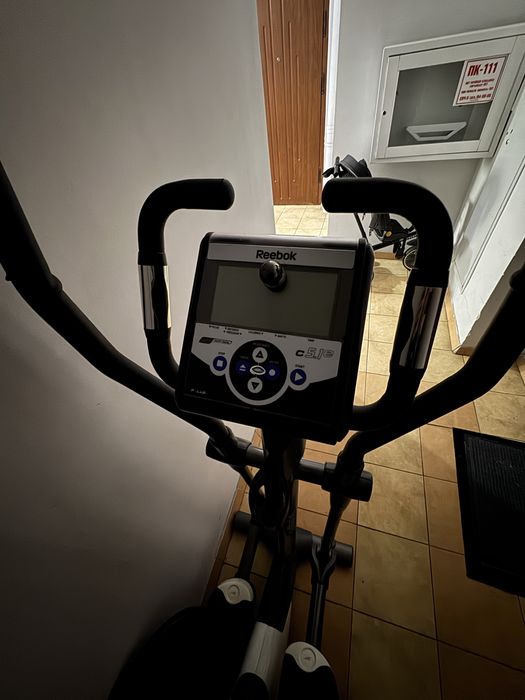 Эллиптический тренажер Reebok