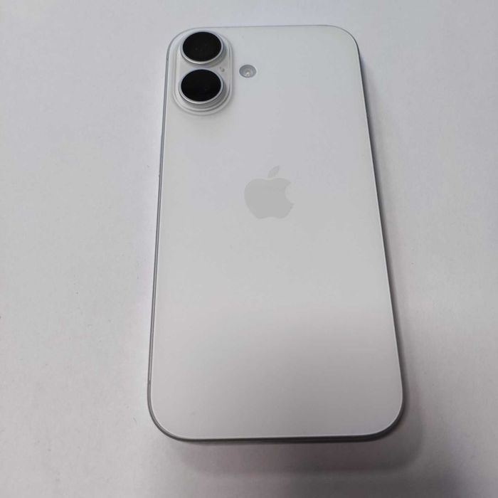 Iphone 16 128GB battery health 100%