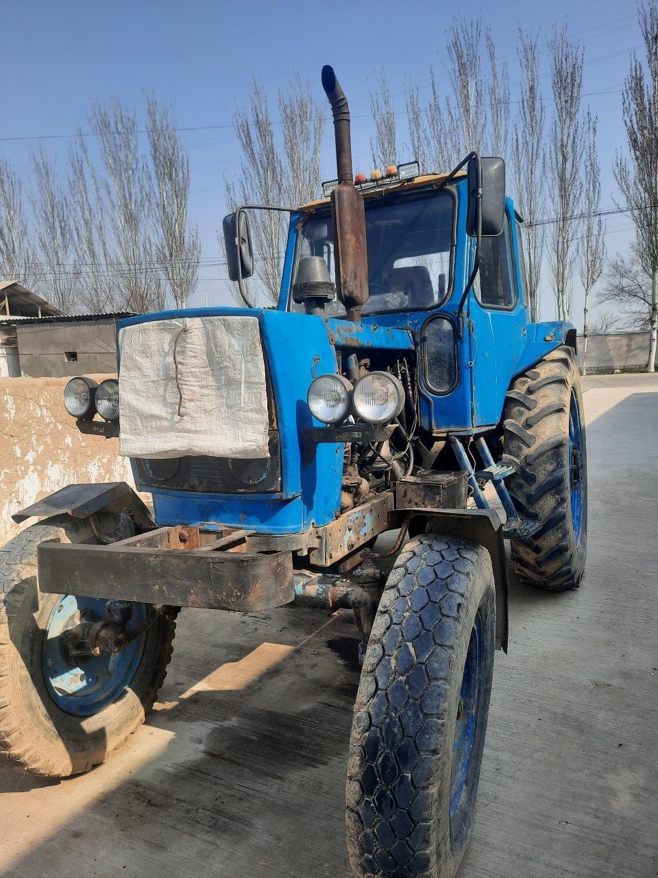 Traktor YUMZ  zudlik bilan sotiladi!!!