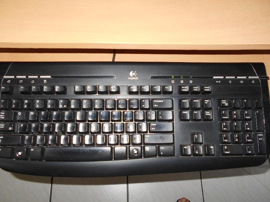 tastatura LOGITECH, cu fir + mouse