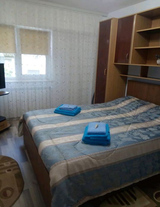 Ofer spre inchiriere apartament 2 camere pentru sezonul estival