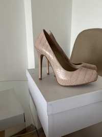 Pantofi din piele cu platforma Zara