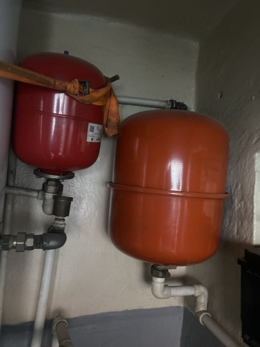 Centrala Viadrus6elementi cu pompe cuboiler cu 2 vase deexpansiune