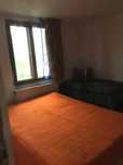 Spatiu modest de inchiriat la casa