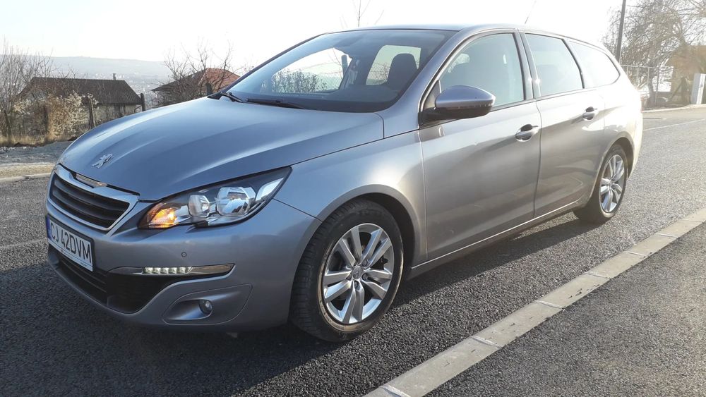 Peugeot 308 Masina se prezinta in stare foarte buna! Km reali cu carte service!