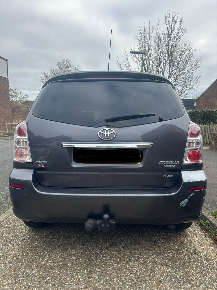 Haion stop stanga dreapta piese toyota corolla 2 facelift 2008 2.2 d4d