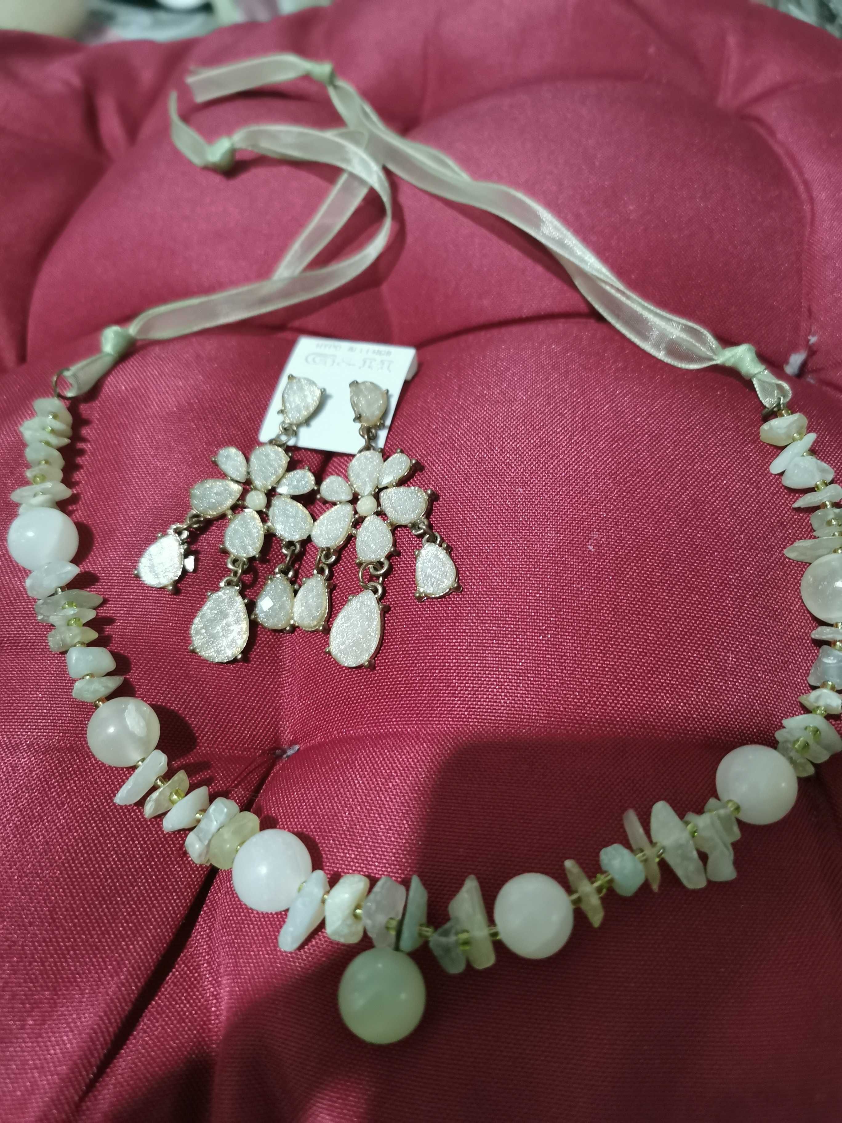 Set colier peridot verde deschis 45 cm  și cercei 5 cm