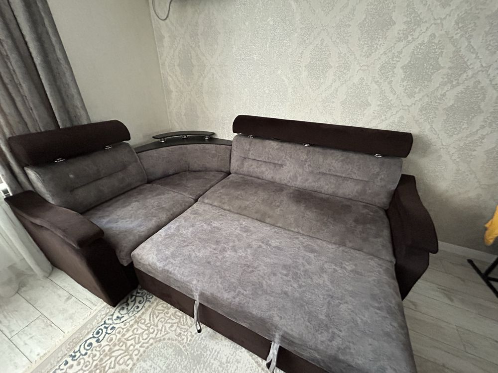 Угловой раскладной диван 253*170